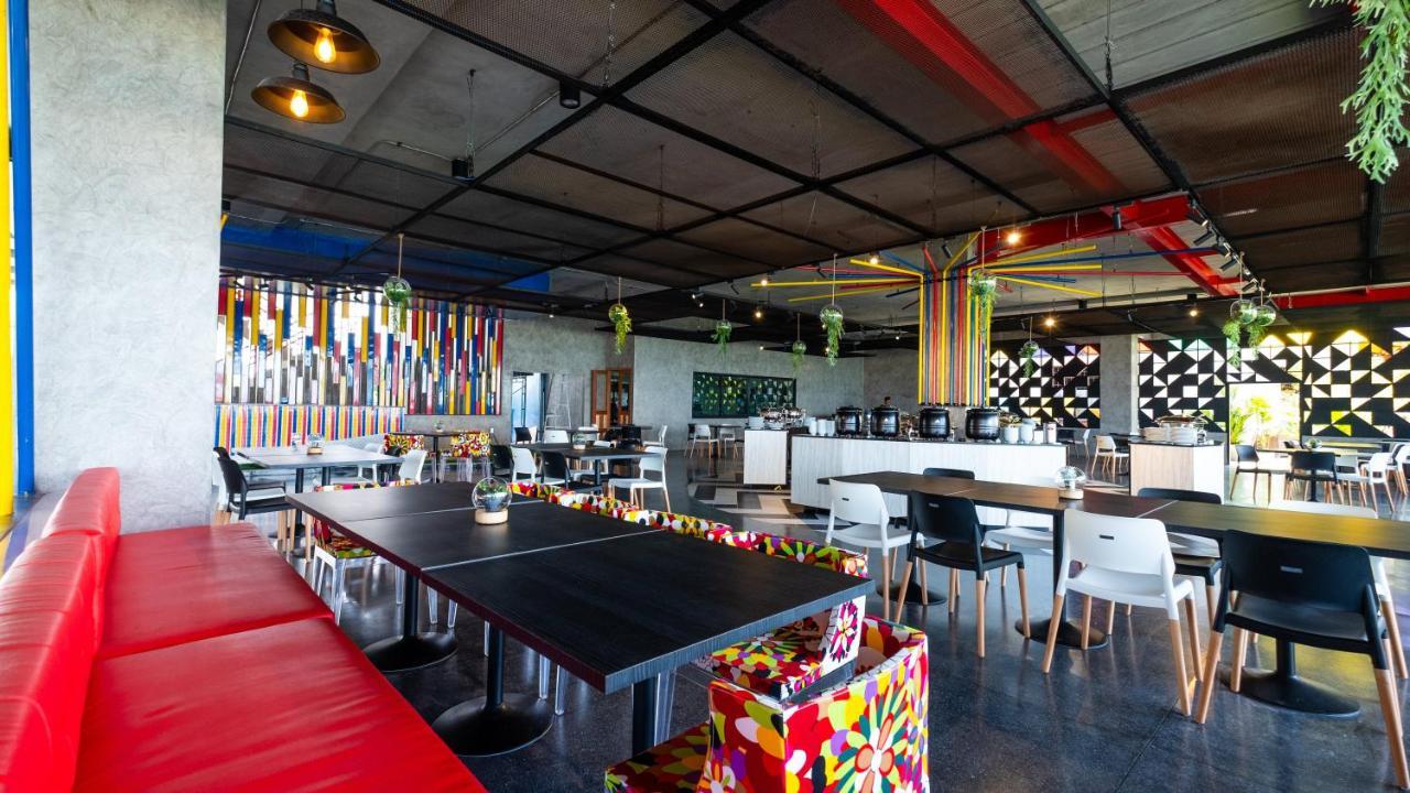 Play Phala Beach Rayong Ban Chang  Exterior foto